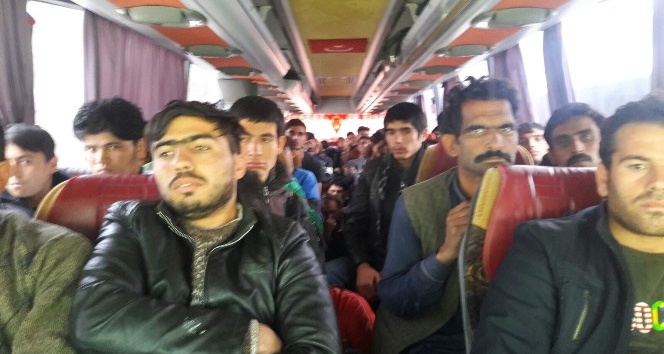 Karabük’te 45 kişilik otobüste 78 mülteci yakalandı