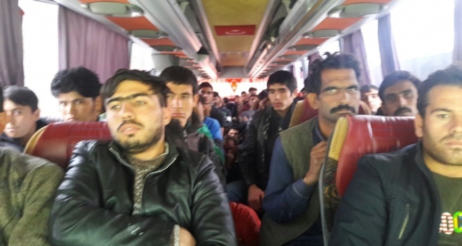 Karabük’te 45 kişilik otobüste 78 mülteci yakalandı
