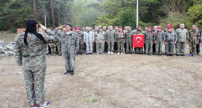 32 yıllık asker arkadaşları içtimada buluştu