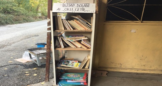 İzmir’den geldi, sınır köyüne kitaplık kurdu