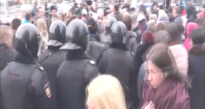 Moskova&#039;da Putin karşıtı protesto gösterisinde 380 gözaltı