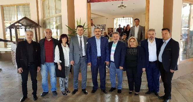 Nazillili Berber ve Kuaförler dayanışma etkinliğinde buluştu