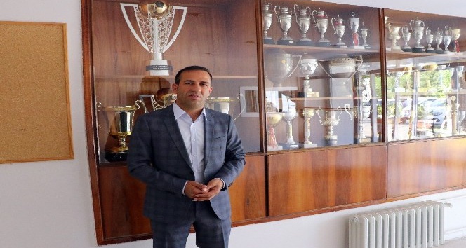 E. Yeni Malatyaspor’da yenilgiye rağmen yüzler gülüyor