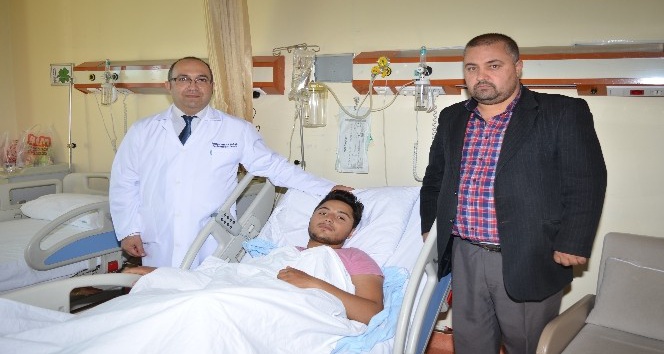 AEÜ’de ‘Damardan pıhtı çıkarma’ ameliyatı yapıldı