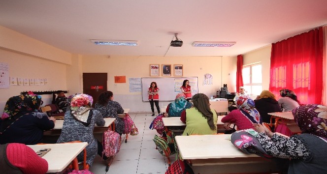 Osmaniye’de "Aile İçi İletişim ve Bilinçli Medya Kullanımı" eğitimi