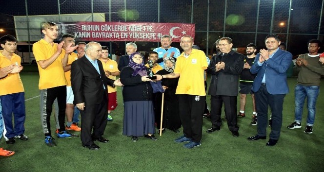 Şehit Oğuz Özgür Çevik turnuvasında anlamlı karşılaşma