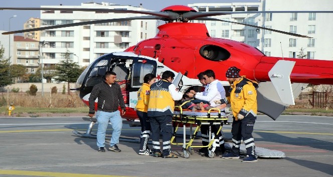 (Özel Haber) Uçuruma düşen adam, hava ambulansıyla hastaneye kaldırıldı