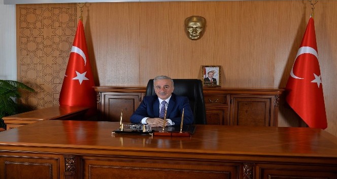 Vali Kamçı: “Atatürk’ün aziz hatırası için birlik olacağız”