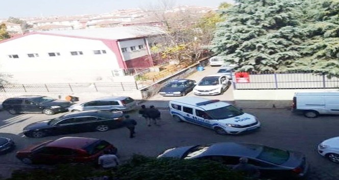Başkent’te polisten kaçan şüphelilerin kullandığı araç polise çarptı