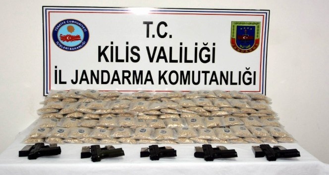 Kilis’te captagon hap ile tabanca operasyonu