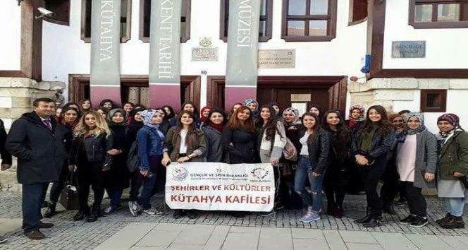 Şaphane’de Meslek Yüksekokulu ve lise öğrencilerine kültür gezisi