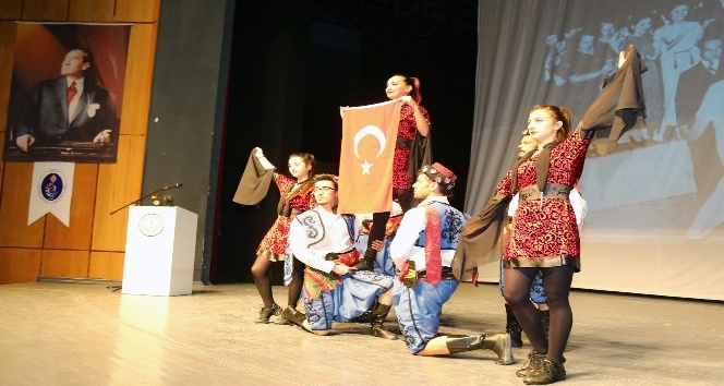 10 Kasım Atatürk’ü Anma Günü etkinliklerine zeybek gösterisi damga vurdu