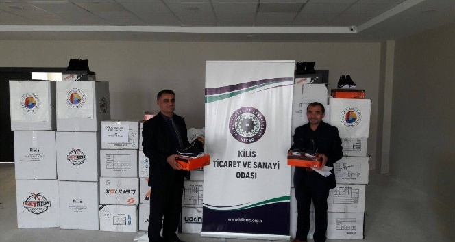 Kilis’te bin 130 ihtiyaç sahibi öğrenciye kışlık ayakkabı yardımı