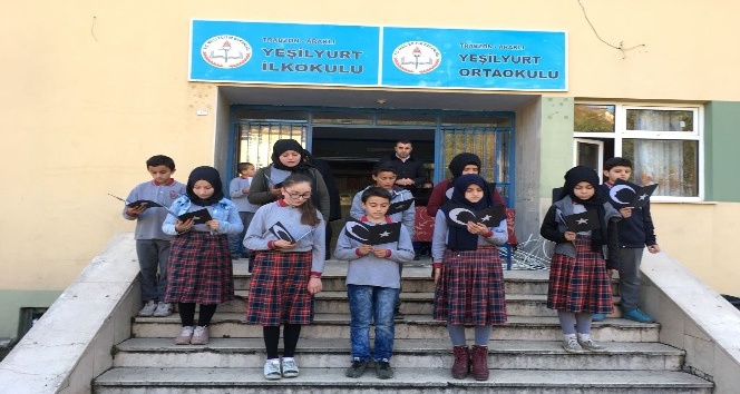 Minik öğrencilerin Atatürk sevgisi