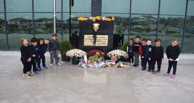 Minik öğrenciler Atatürk’ü andı