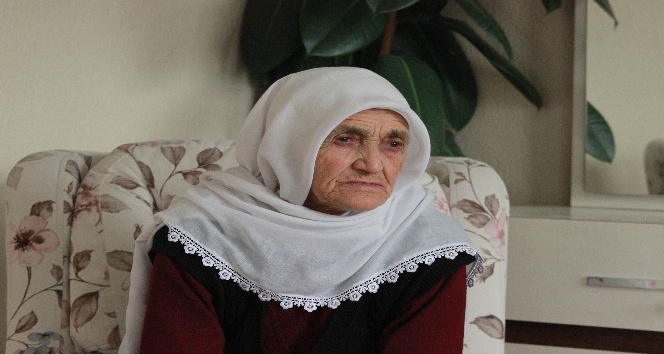 89 yaşındaki alzheimer hastası kadının Atatürk sevgisi