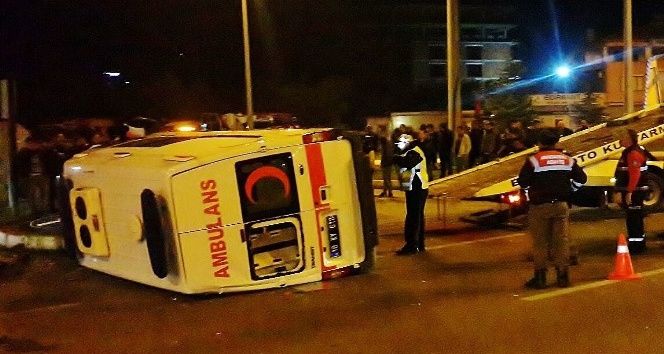 Balıkesir’de trafik kazası: 1’i ağır 6 yaralı