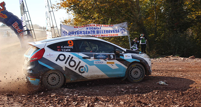 35. Ford Otosan Rallisi, AVM'de start aldı