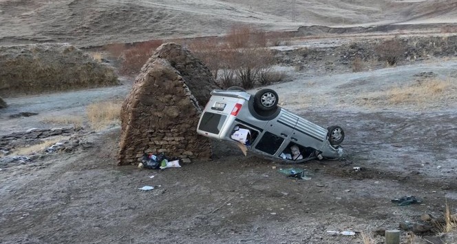 Eleşkirt’te Trafik Kazası, 2 yaralı