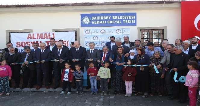 Almalı Mahallesindeki sosyal tesiste hizmete girdi
