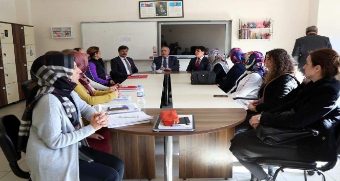 Vali Ahmet Hamdi Nayir: Eğitimde başarı ekipsiz olmaz