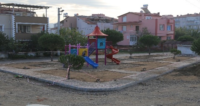 Hürriyet Mahallesi’nde park yapımı devam ediyor