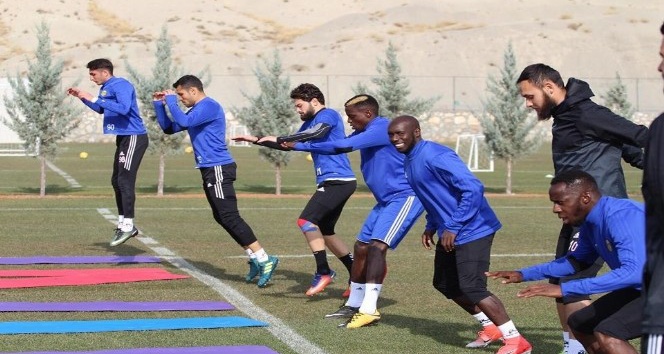 E. Yeni Malatyaspor’da milli futbolcular döndü
