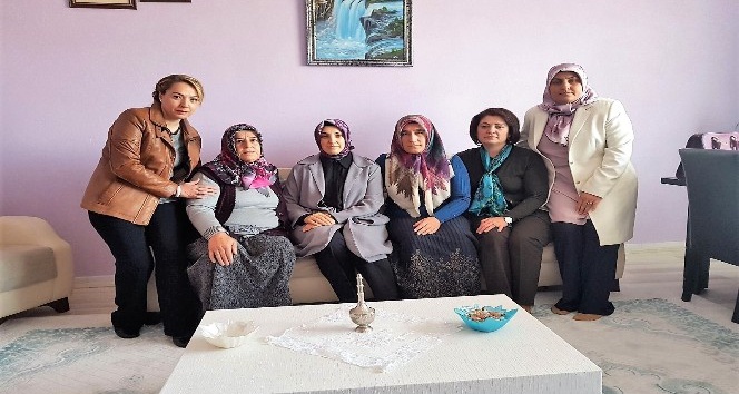 Vali Kaban’ın eşi Neriman Kaban şehit ailelerini ziyaret etti