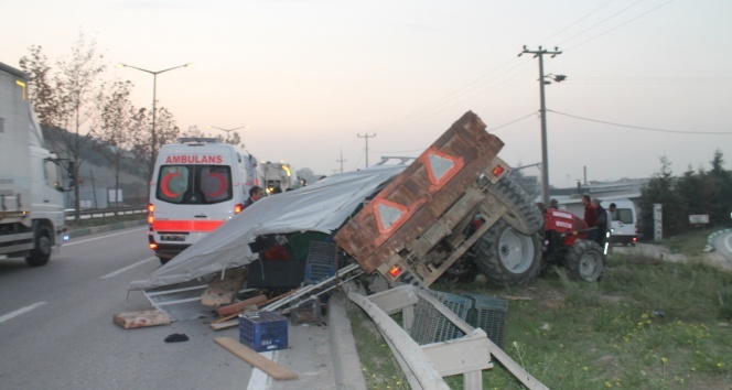 Bursa&#039;da traktör devrildi: 6 yaralı