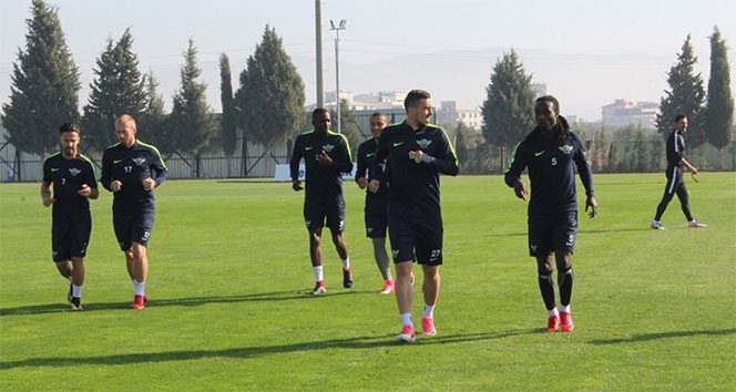Akhisarspor Beşiktaş’a konuk oluyor