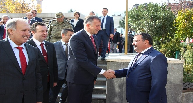 Acara Özerk Cumhuriyeti Başkanı Pataradze Artvin Belediyesini ziyaret etti