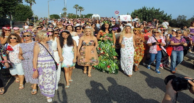 Antalya’ya kadın eli değecek