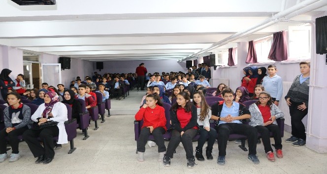 Aksaray’da lise öğrencilerine afet eğitimi