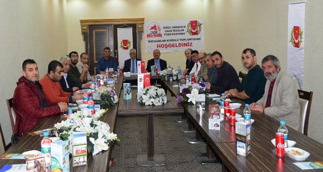 Bölge Gazetecilerinin sorunları Bitlis’te masaya yatırıldı