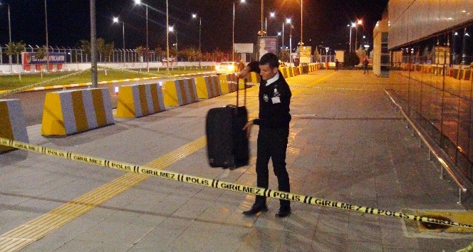 Batman Havalimanı’nda bırakılan şüpheli valiz paniğe neden oldu