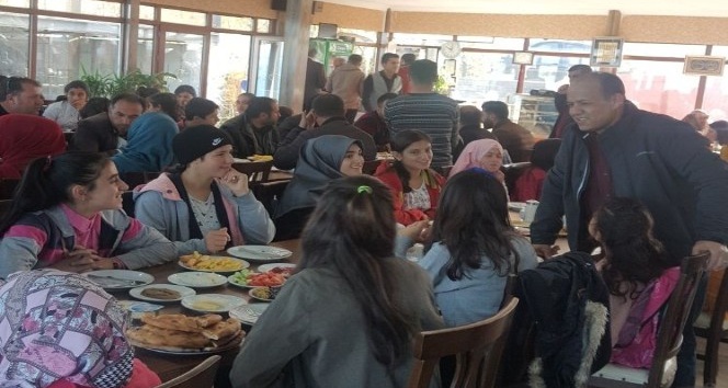 YBO öğrencileri Van kahvaltısıyla tanıştı