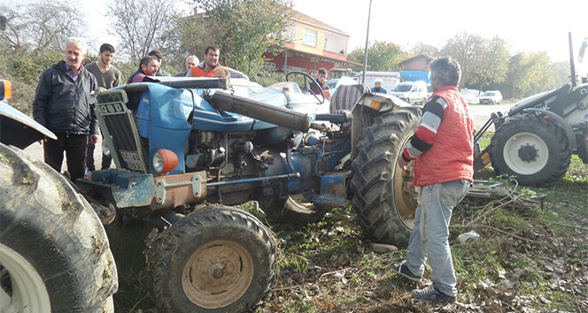 Sinop&#039;ta traktör devrildi: 1 ölü