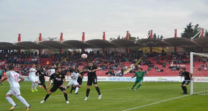 TFF 1. Lig: Balıkesirspor Baltok: 2 -  Eskişehirspor: 3