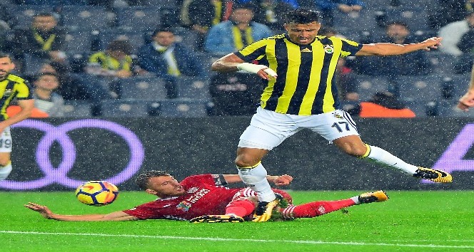 Süper Lig: Fenerbahçe: 4  - Sivasspor: 1 (Maç sonucu)