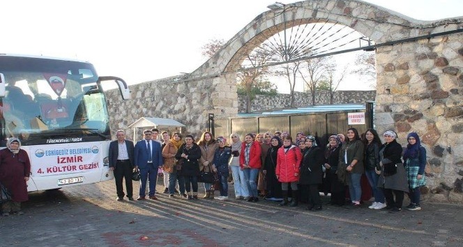 Eskigediz Belediyesi’nden İzmir’e kültür gezisi