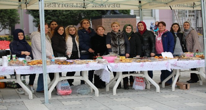 Devrekli Vatandaşlardan Okul Kermesine Destek Yağdı ...