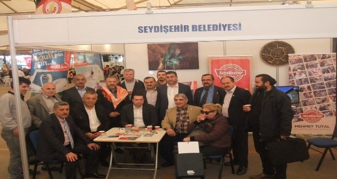 Seydişehir Belediyesi İzmir’de stant açtı