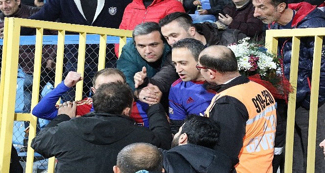 Süper Lig: Kardemir Karabükspor: 0 - Kasımpaşa: 0 (İlk Yarı)