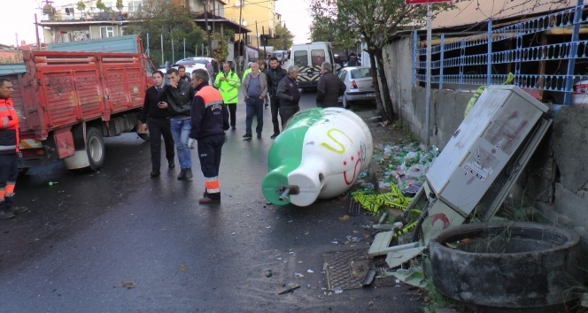 Ataşehir’de işçi servisi yayalara çarptı: 2 ölü