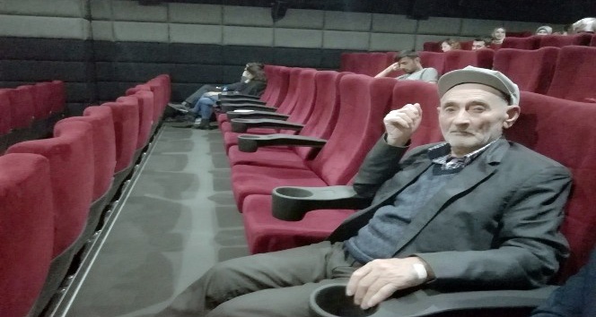 Kore Gazisi ’Ayla’ filmini izlerken duygulandı