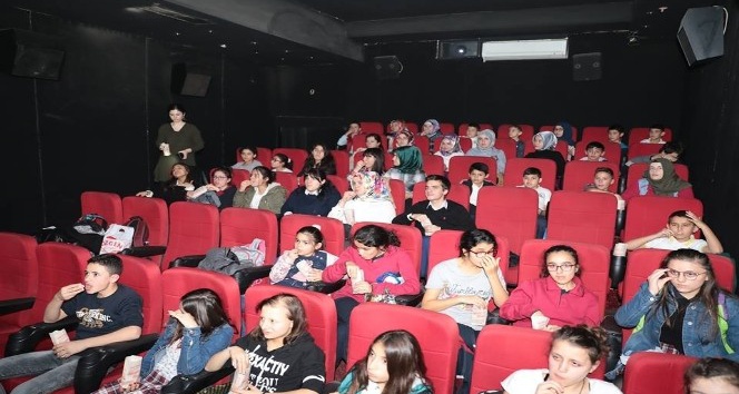 Fatsa’da çocukların sinema keyfi