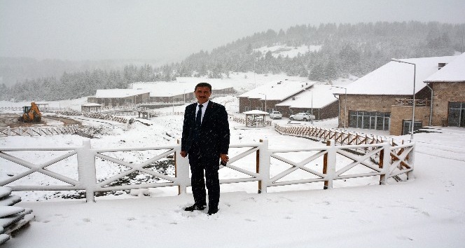 Başkan mevsimin ilk karını sosyal medyadan canlı yayınladı