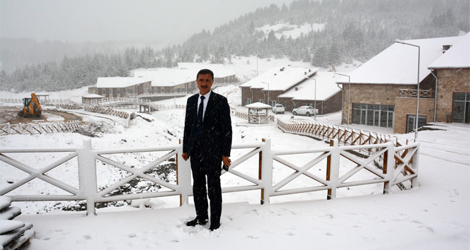 Başkan mevsimin ilk karını sosyal medyadan canlı yayınladı