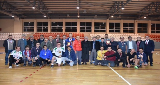 İl Milli Eğitim Müdürlüğü tarafından düzenlenen Futsal Turnuvası sona erdi