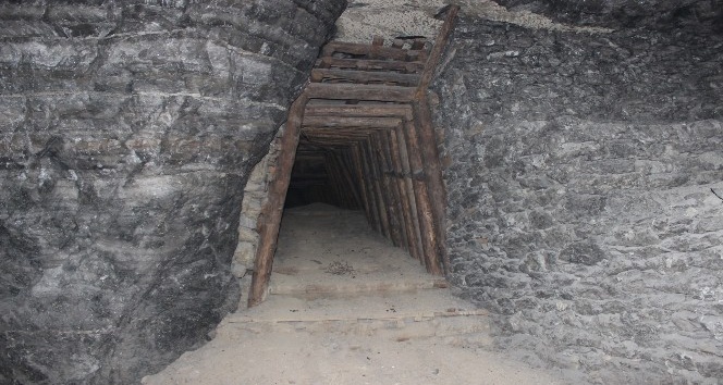 (Özel Haber) 7 bin yıllık kaya tuzu mağarası Türkiye’nin tuz ihtiyacını karşılıyor